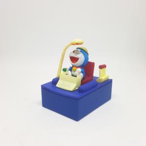 Doraemon-pho-tuong-than-khong-lo-co-may-thoi-gian.jpg
